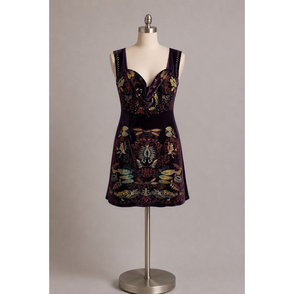 Foxiedox Purple Velvet Embroidered Cocktail Dress Size 4 NWT Floral Mini